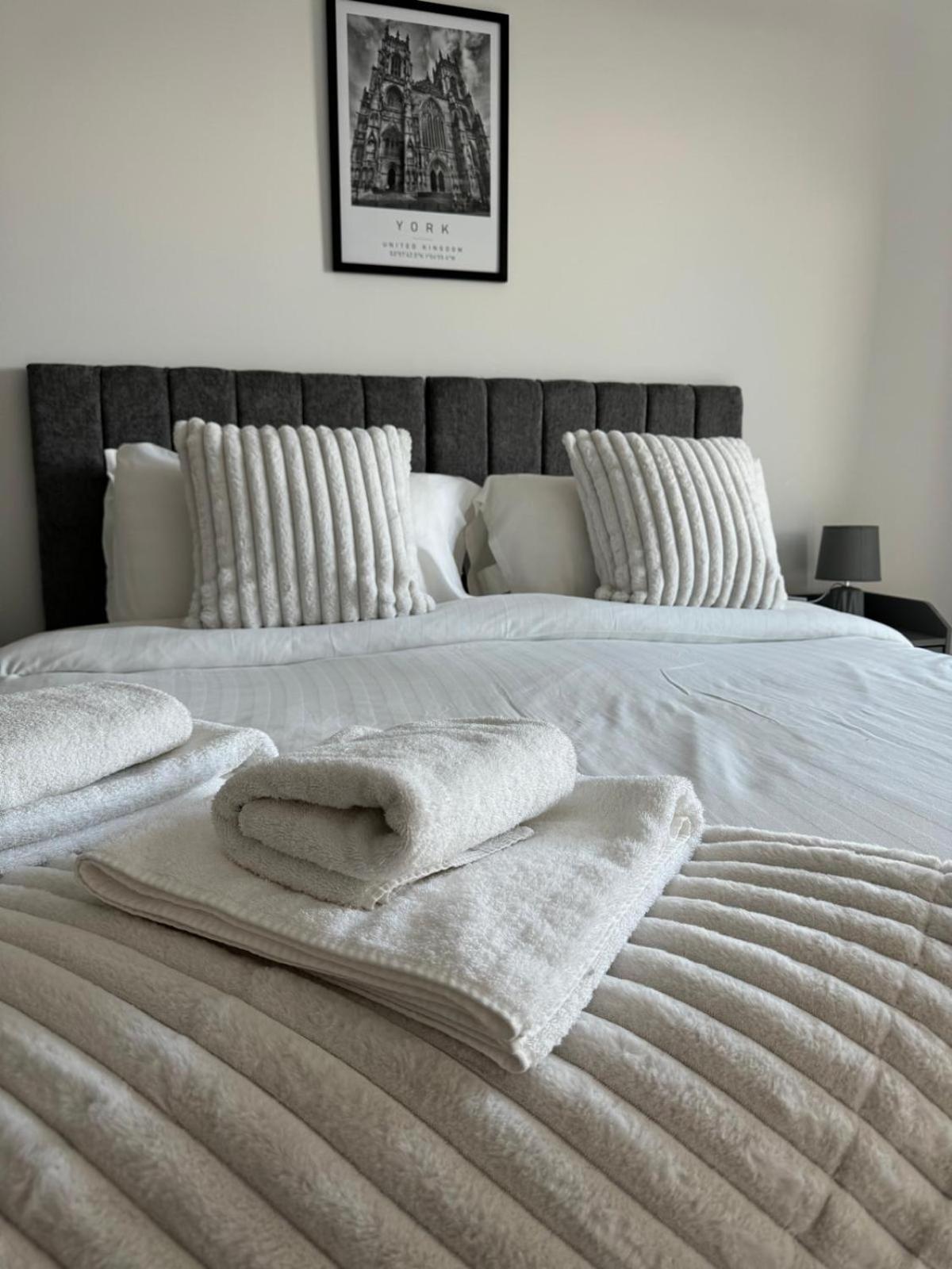 York Minster Icona 250 Free Parking & Gym Apartamento Exterior foto
